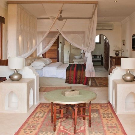 Swahili Villa Coco 2Br Apartment 700M To Beach Mombasa Zewnętrze zdjęcie
