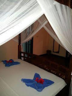 Swahili Villa Coco 2Br Apartment 700M To Beach Mombasa Zewnętrze zdjęcie